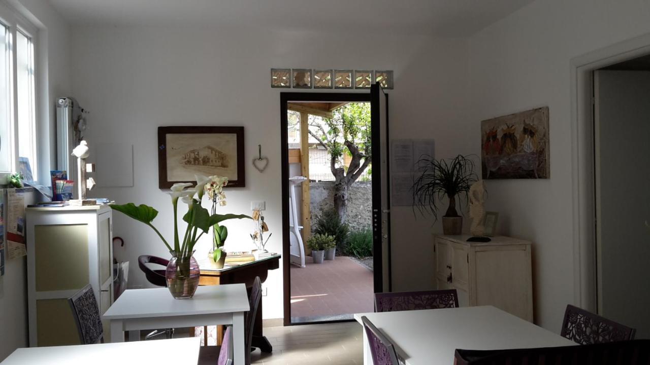 B&B Ai Tre Archi Spotorno Exterior foto